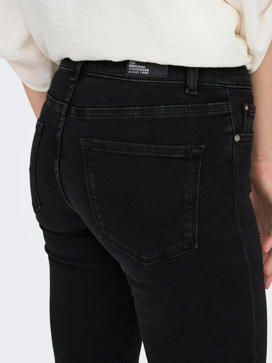 ONLALICIA Mittlere Taille Gerade geschnitten Jeans Washed Black