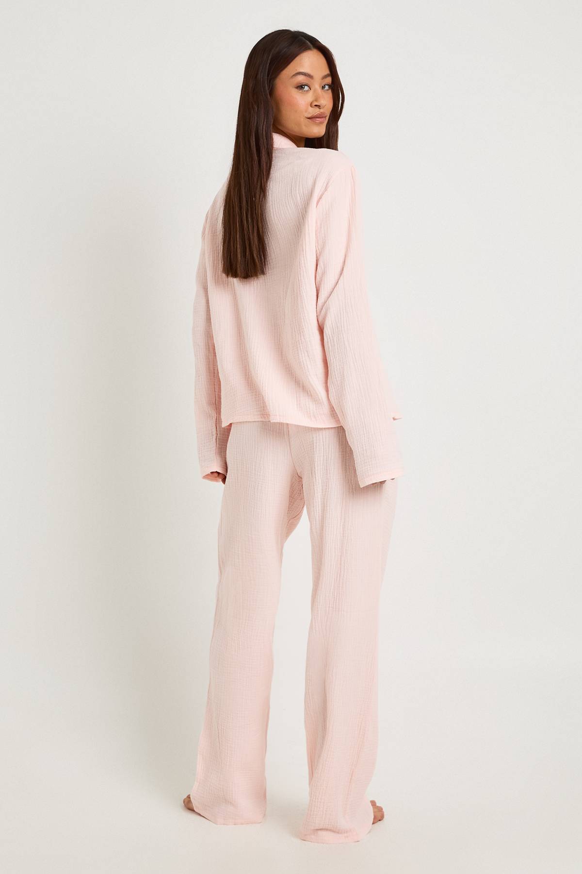 boohoo Ensemble De Pyjama Tall Chemise Et Pantalon En Mousseline À Manches Longues