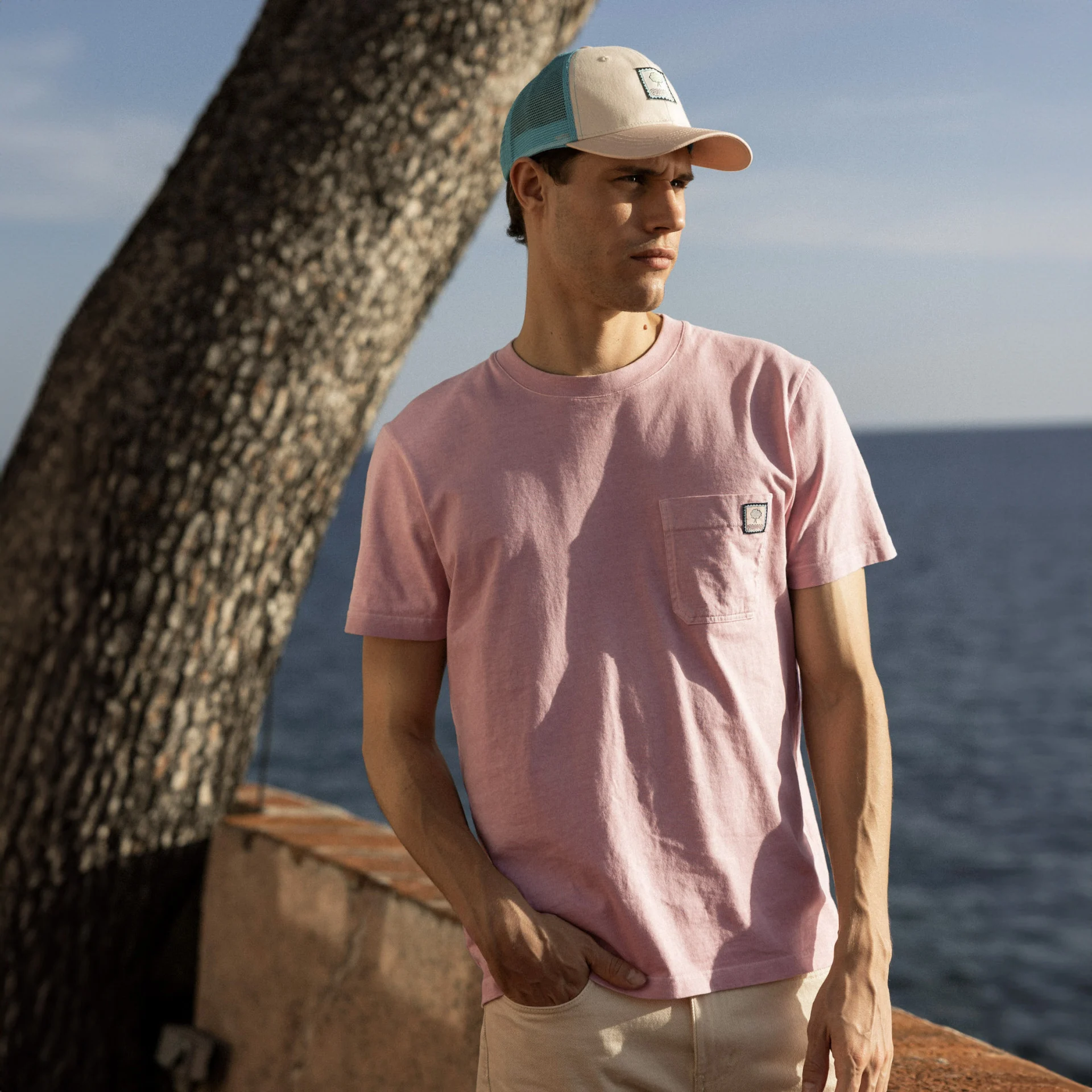 T-shirt rose col rond arbre rétro coton et coton recyclé - modèle migne
