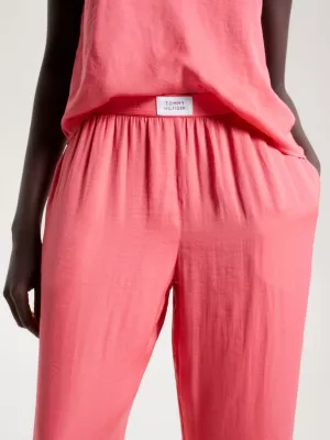 Conjunto de pijama de cetim com renda e logotipo