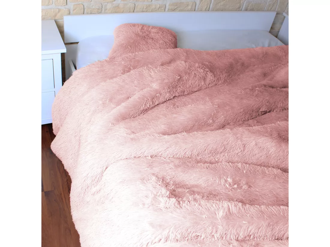 Couvre Lit Poils Longs Rose 220x240cm