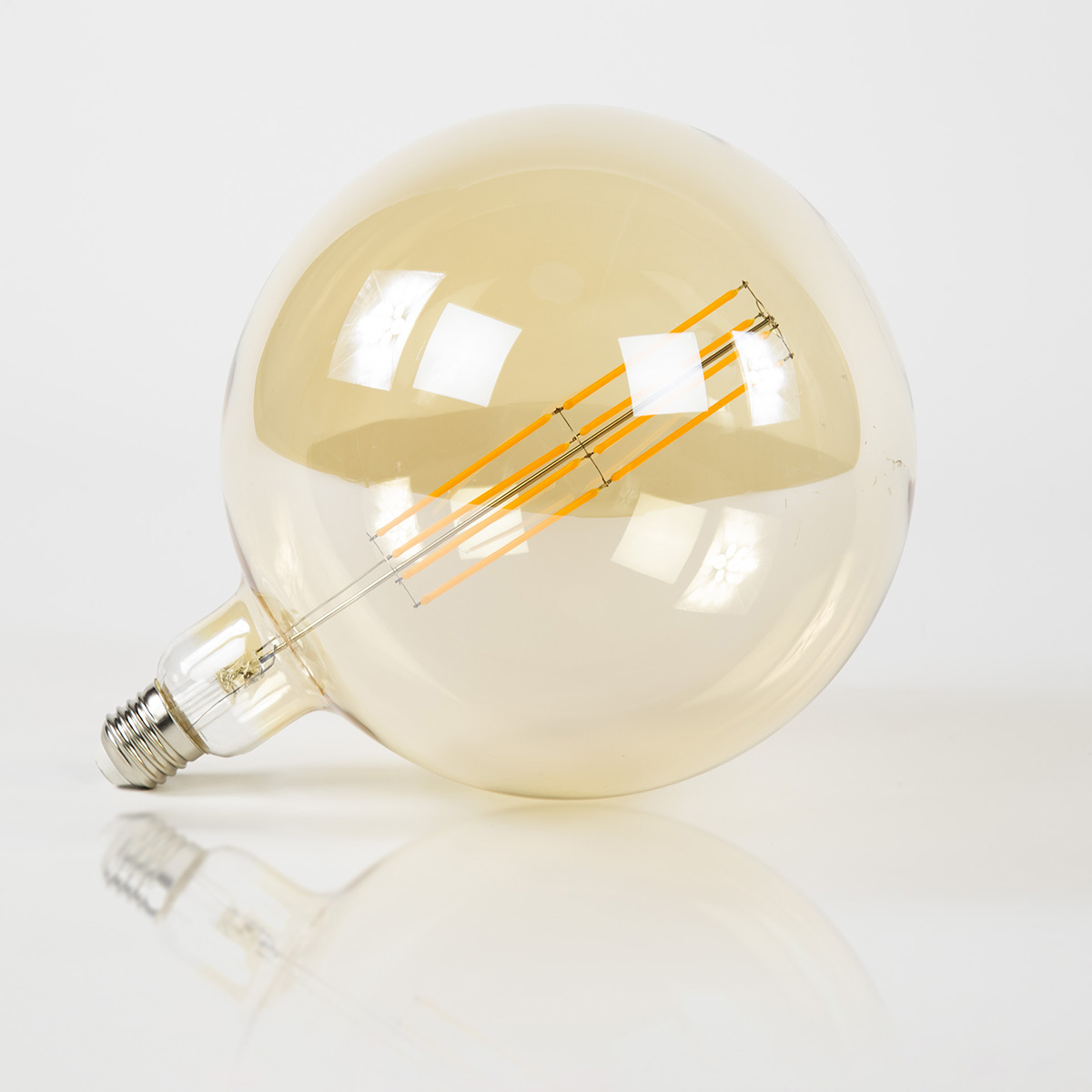 Lamp E - LED filament bol Ø20 Grijs