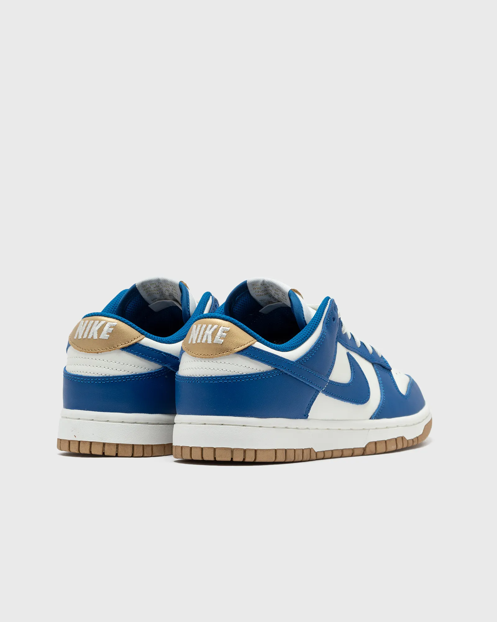 Nike WMNS DUNK LOW