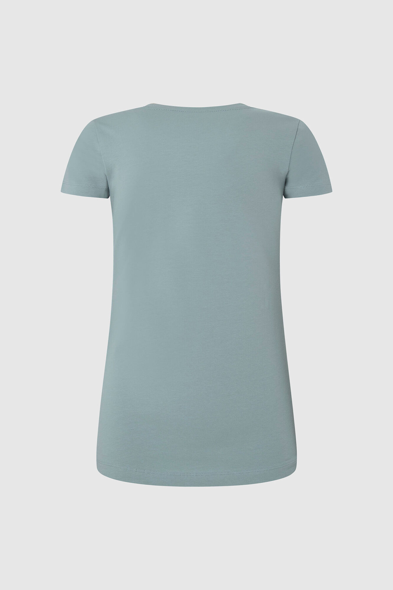 Camiseta básica com logo frontal.