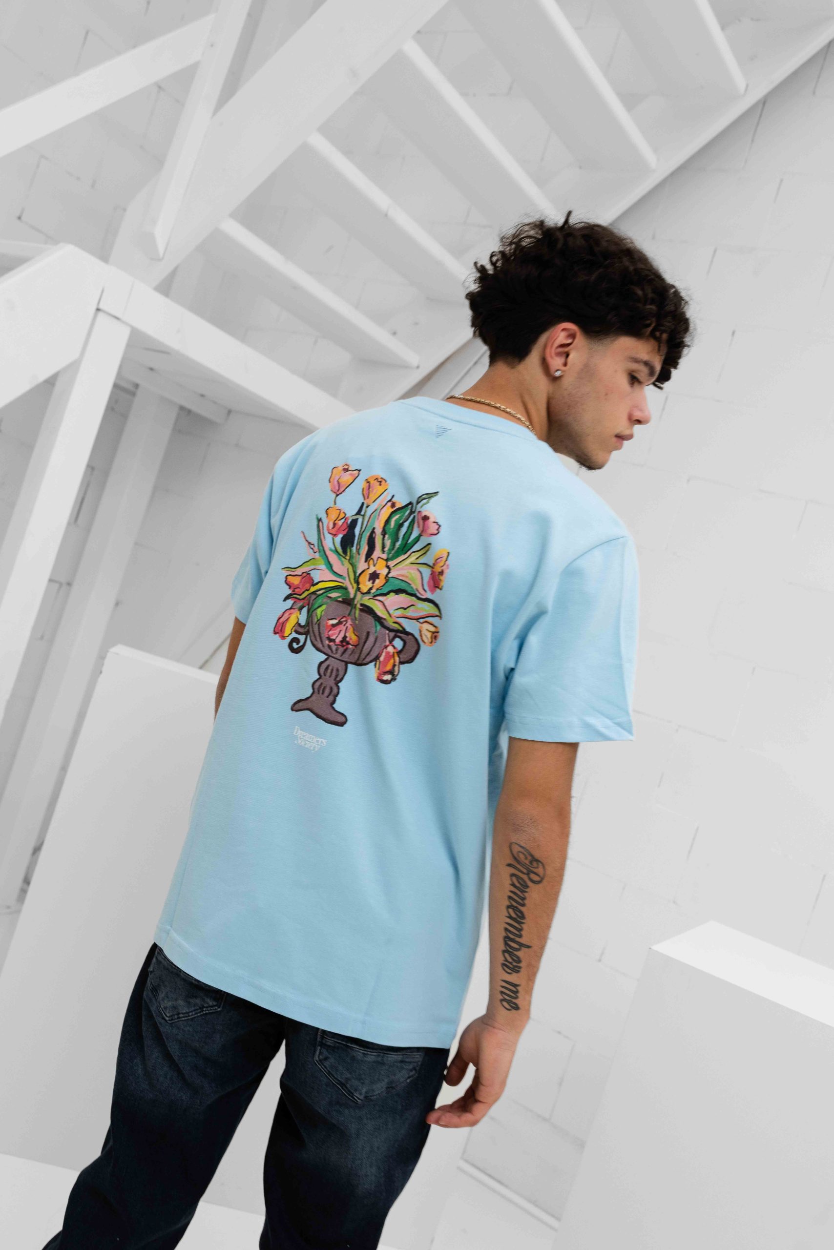 Pure Path Flower Vase T-Shirt Heren Lichtblauw