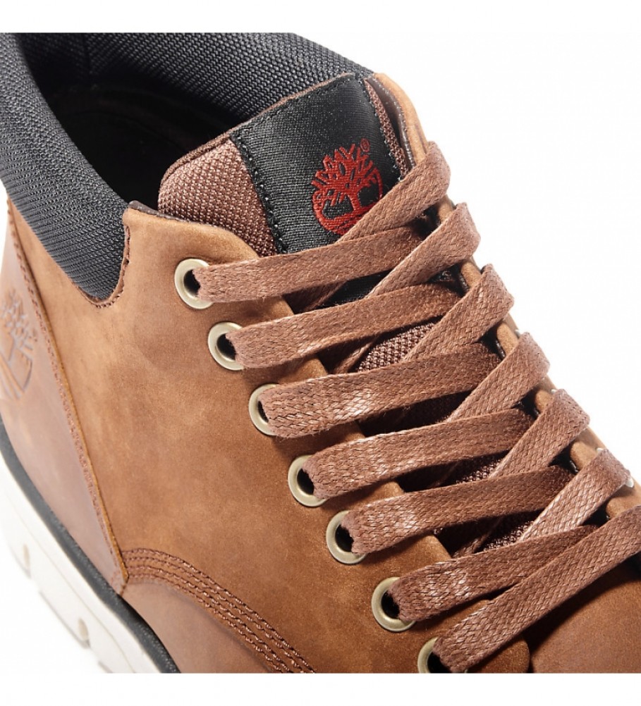 Tênis Timberland Bradstreet Chukka de cano alto em couro marrom escuro
