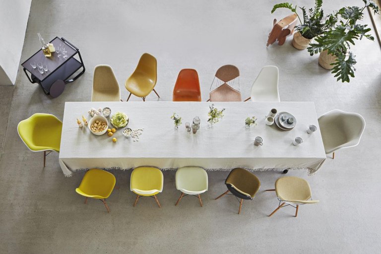 Vitra Eames DSW stoel geelachtig esdoorn onderstel, White