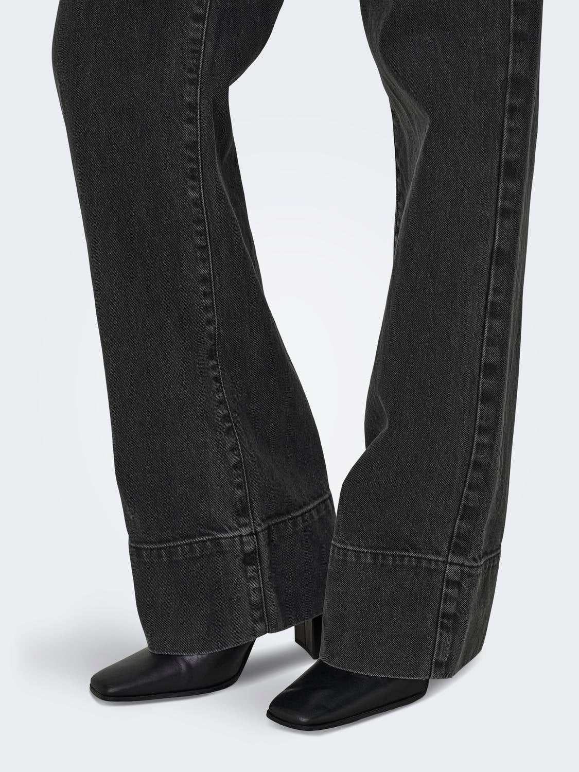ONLCAMILLE Weiter Beinschnitt Jeans Washed Black
