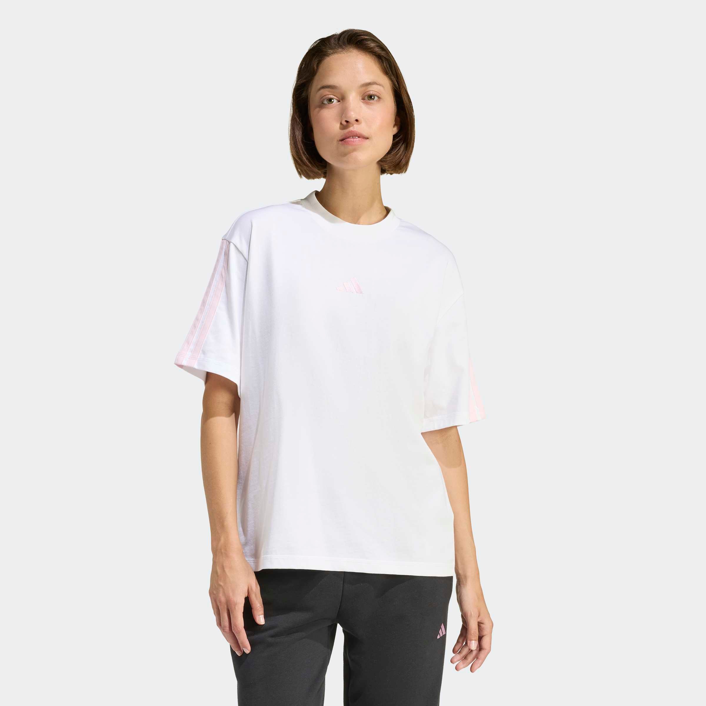 adidas Sportswear T-Shirt »W 3S SJ BF T« lockere Passform, Kurzarmdesign, sportlicher Stil, aus Baumwolle