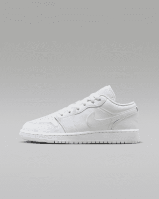 Air Jordan 1 Low Older Kids' Shoes