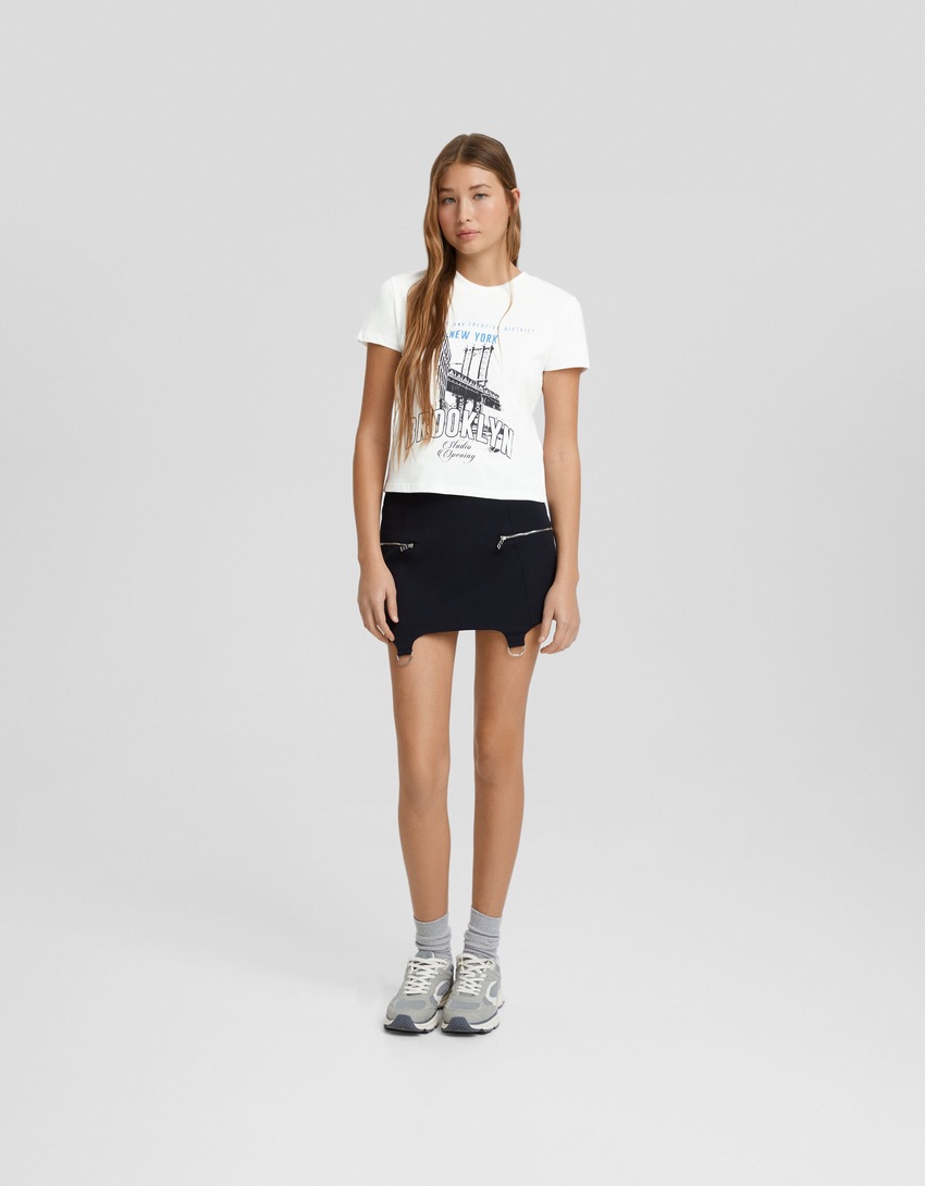 Camiseta de manga curta com estampa e modelagem regular