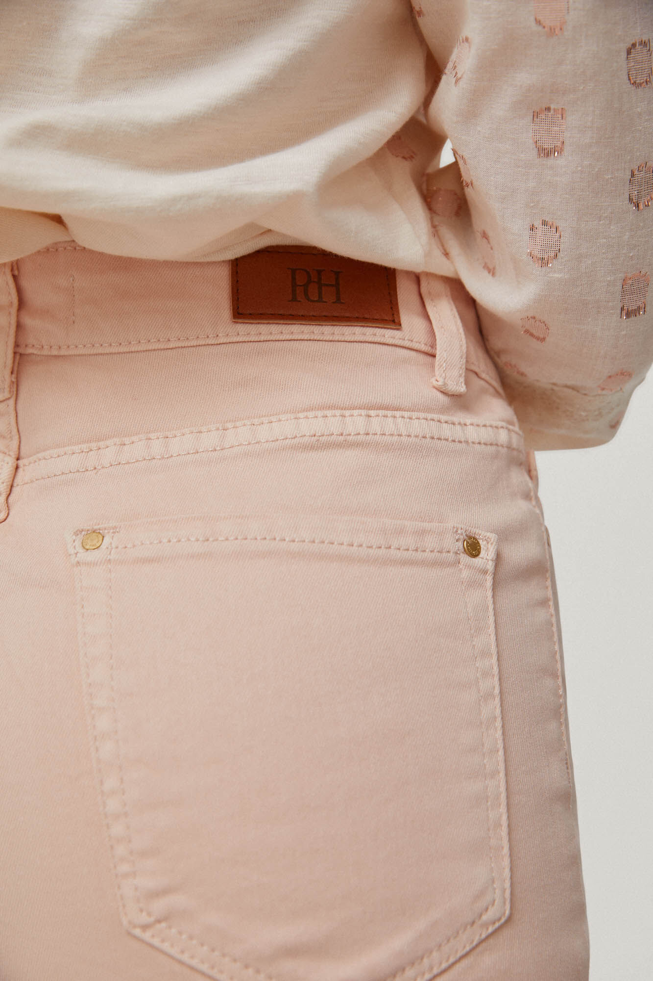 Calça jeans slim fit com 5 bolsos - Rosa