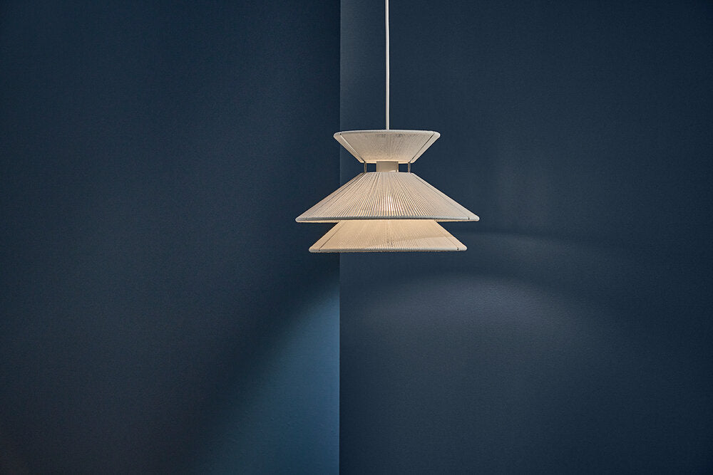 Frandsen  Kiku pendellampe, hvid - Ø35,5 cm.