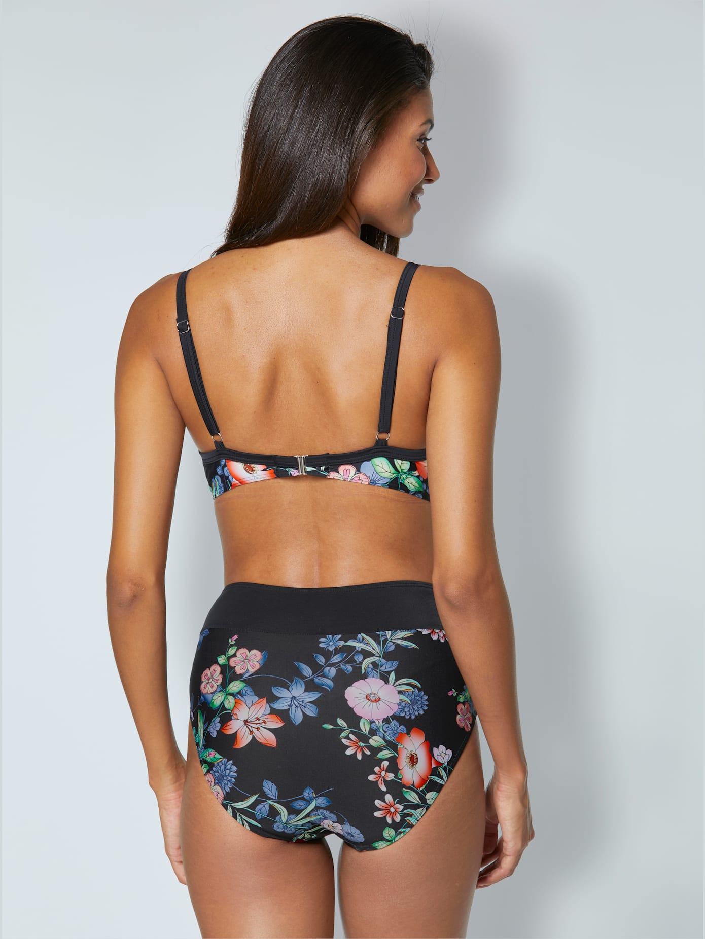 Maillot de bain 2 pièces bon. b, c, d