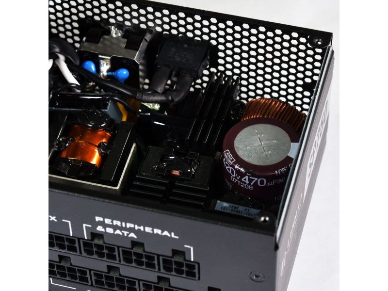 Lian Li Netzteil SFX SP750W Schwarz Leistungsstarkes SFX-Netzteil mit 750 Watt