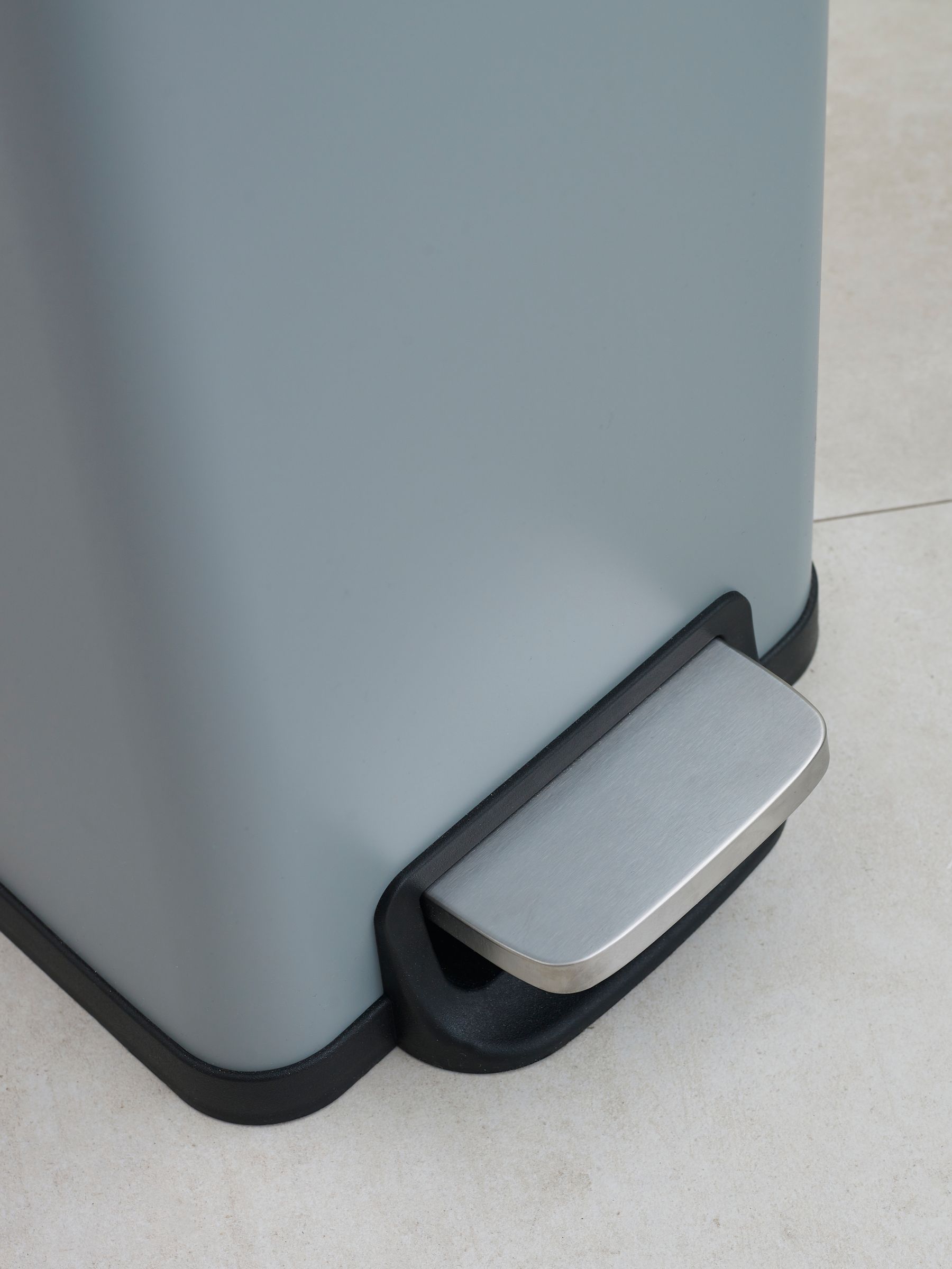 45 l compacte pedaalemmer met zachte sluiting