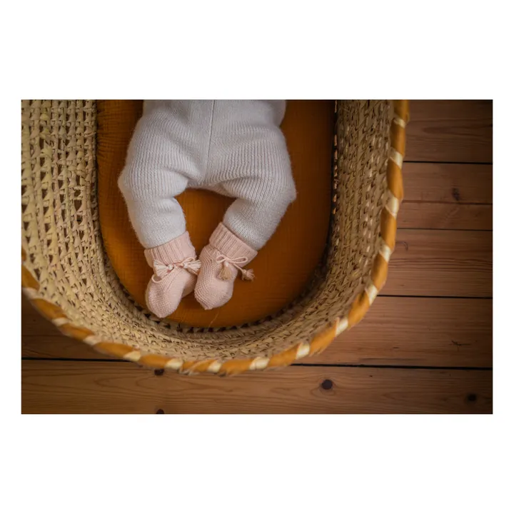 Gentil Coquelicot Chaussons en tricot et pochon brodé | Nude