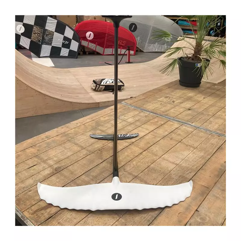 Foil de wing TAKUMA Hélium 1200 (avec mât HD 80) Occasion A
