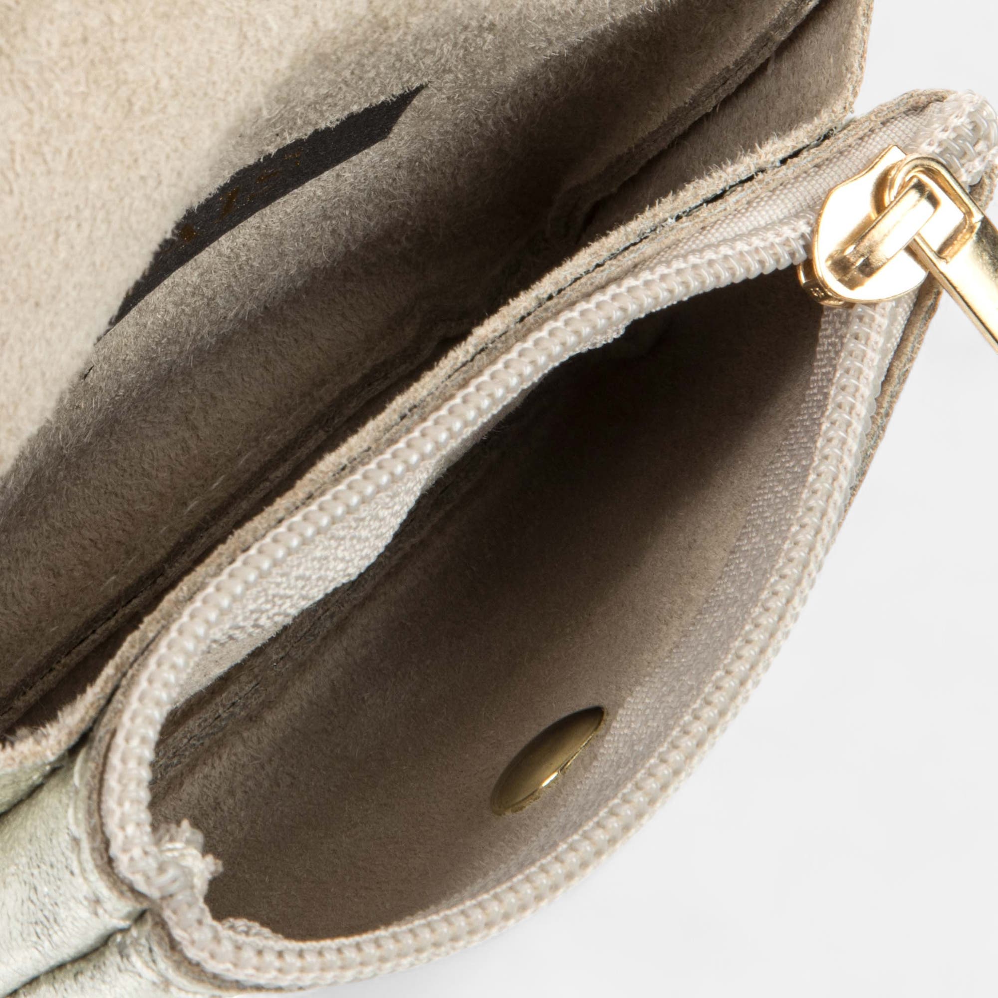 Petite maroquinerie en cuir or