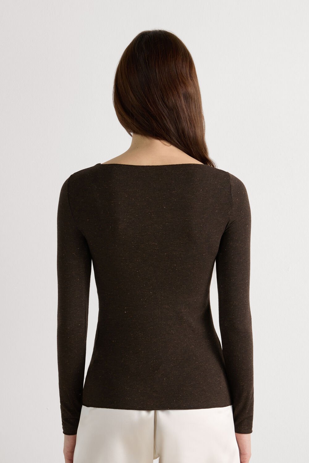 Blusa de gola redonda em modal leve com lamê de cashmere