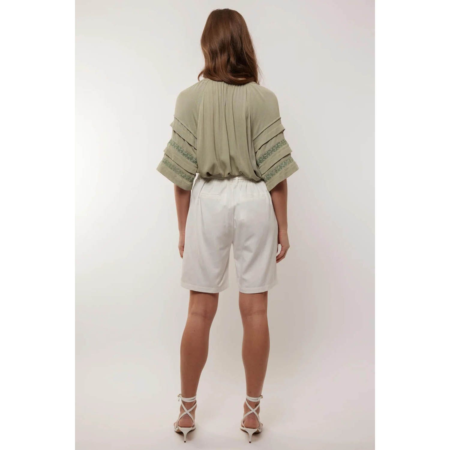G-Maxx  Daphne Short