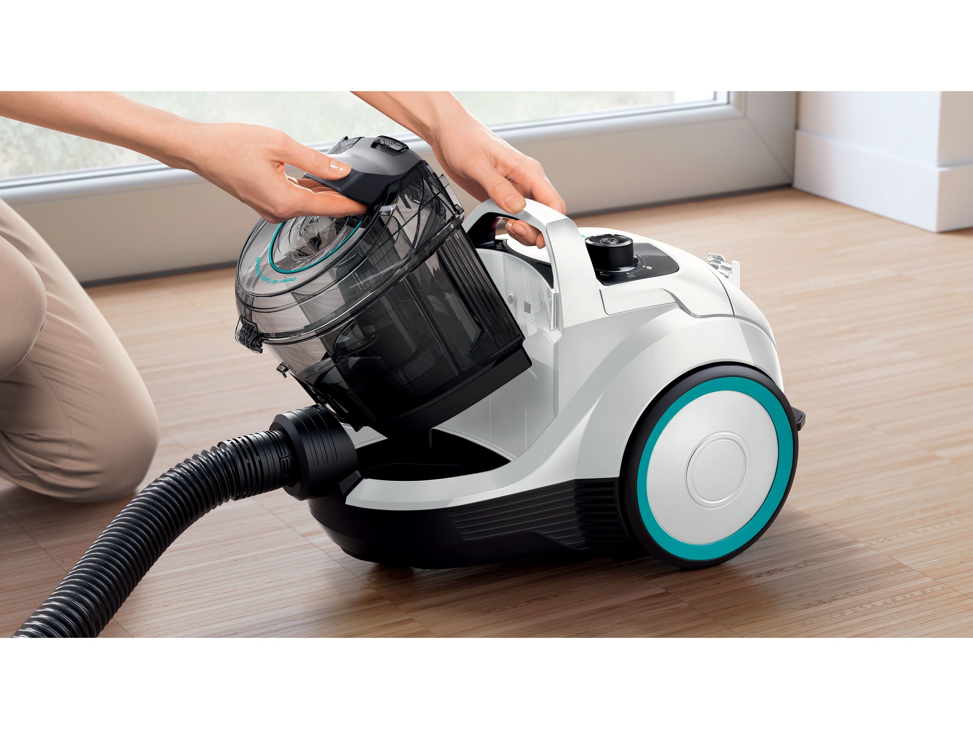 ASPIRADOR SEM SACO BOSCH BGC21HYG1 BRANCO