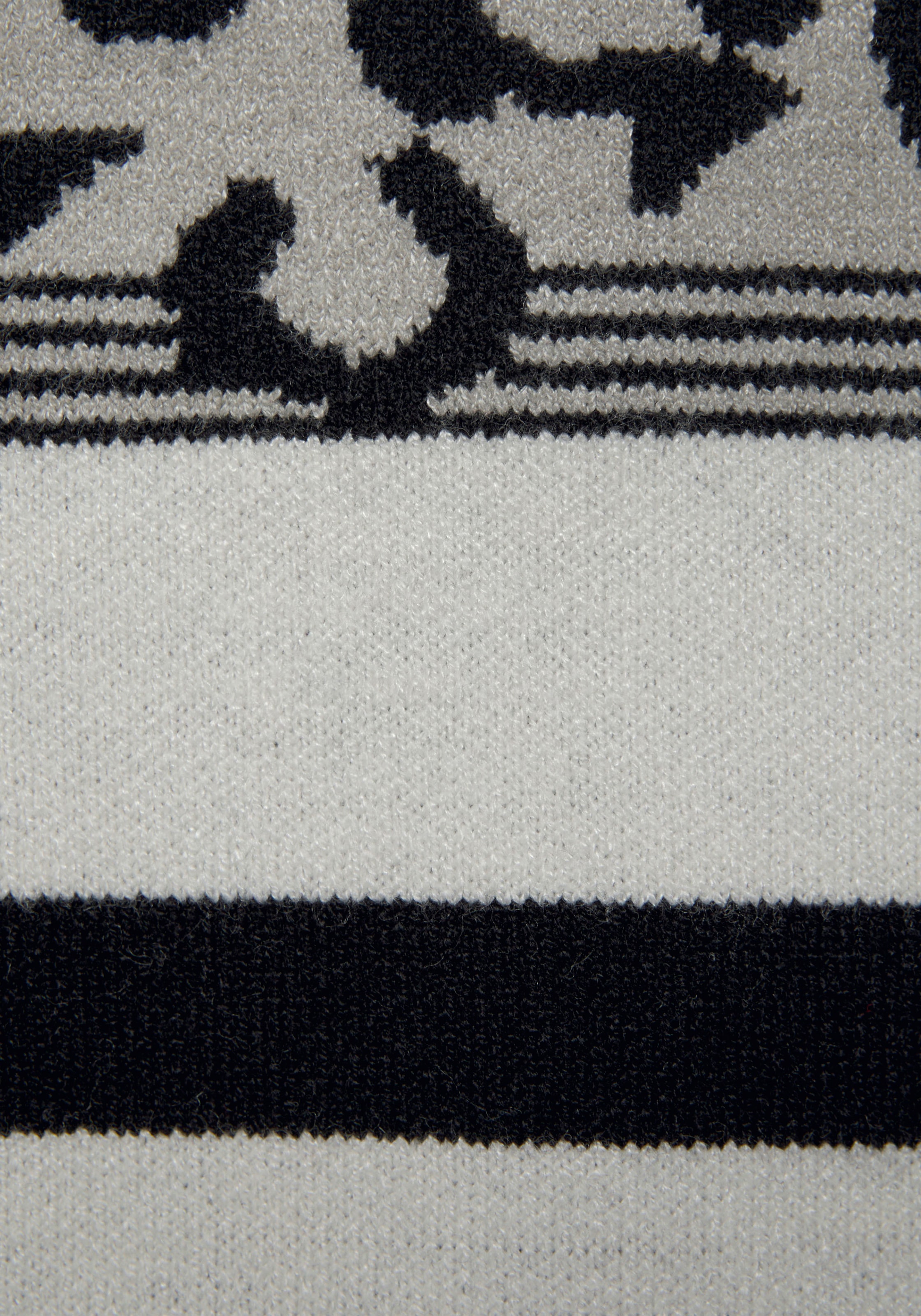 LASCANA Rundhalspullover , mit Leomuster, lockerer Strickpullover mit modischem Mustermix