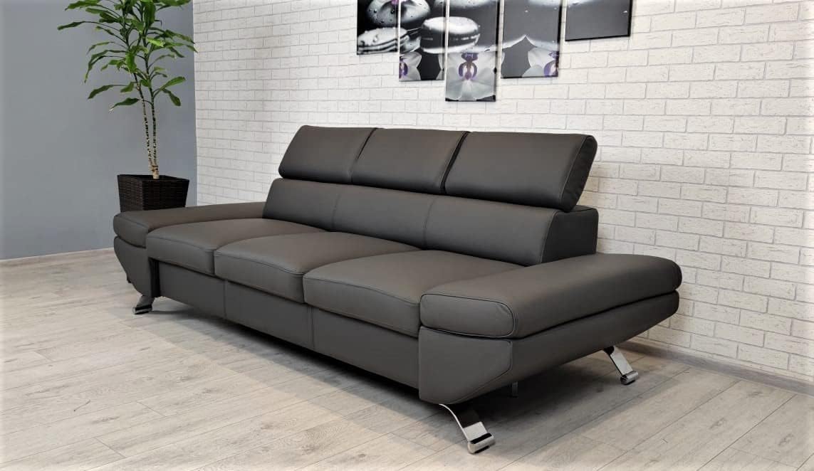 Dunkelgraues Echtleder 3 Sitzer Sofa Varsovia Breite 235cm mit einstellbaren Kopfstützen Ledersofa Leder Anthrazite mit Nähten in Lederfarbe.