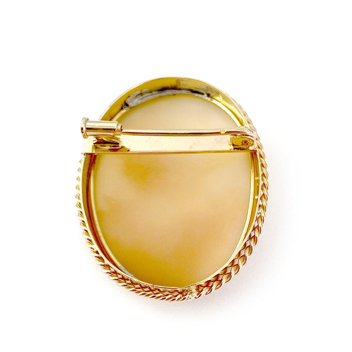 Broche d'occasion or 750 jaune camée coquille