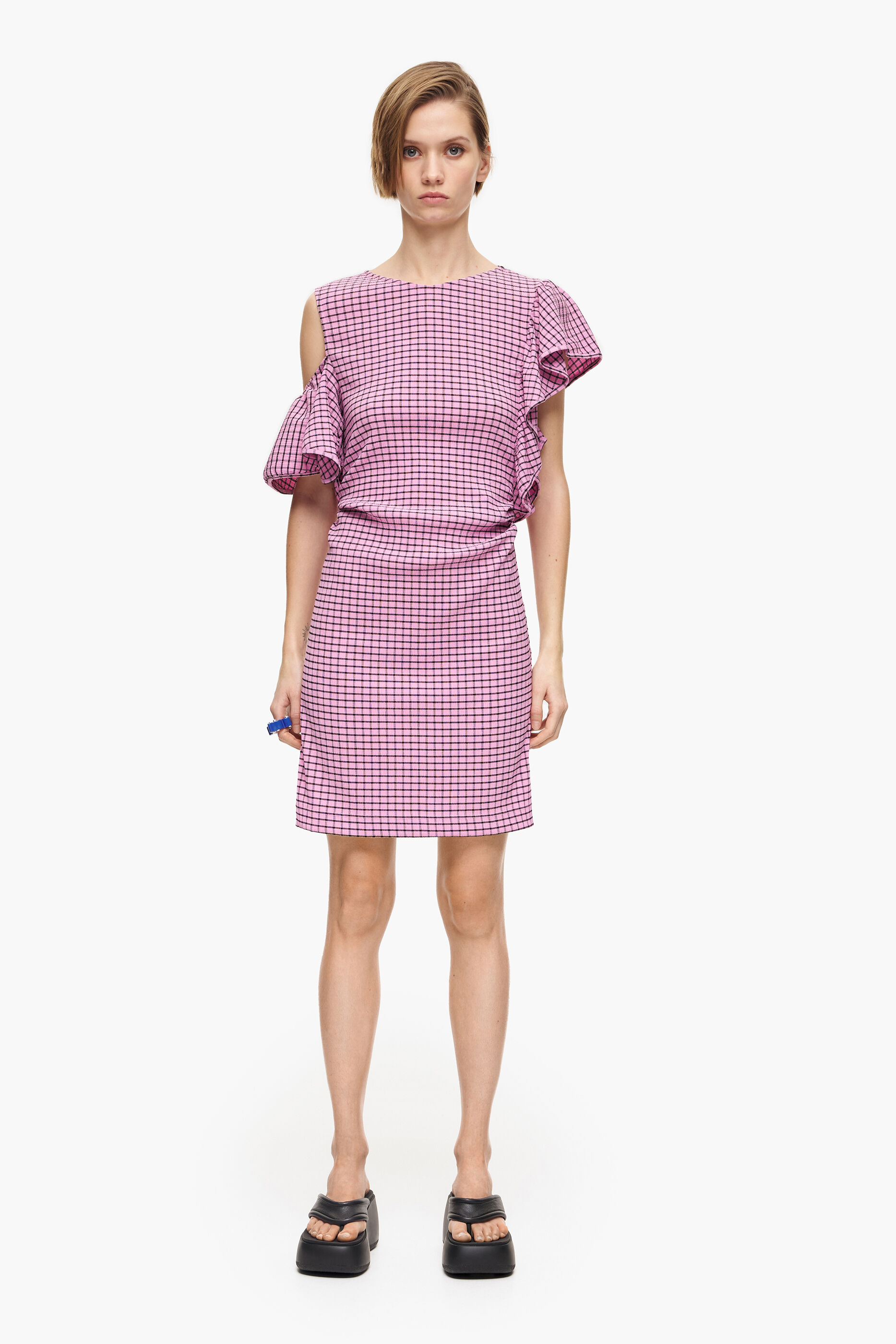 Vestido curto justo xadrez rosa