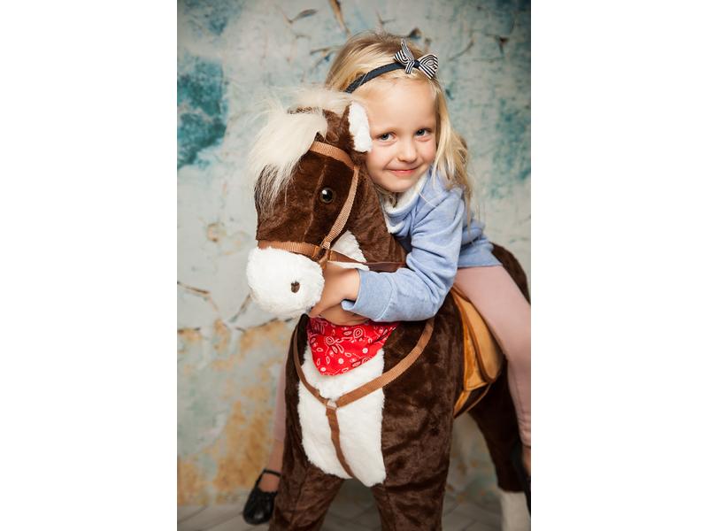 Knorrtoys Stehpferd XXL «Winnie» Braun Spielpferd zum Reiten