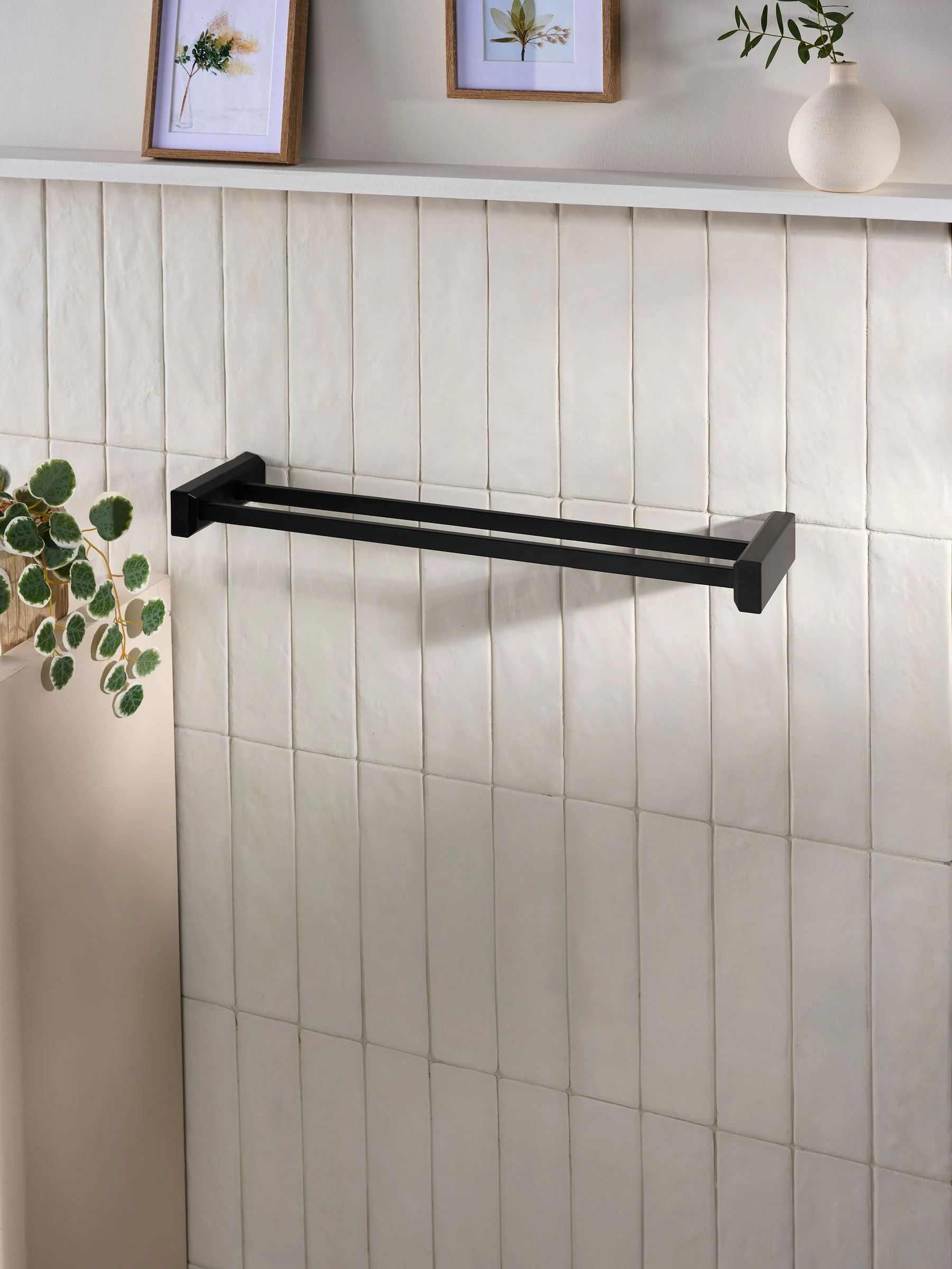 Moderna handdoekrail