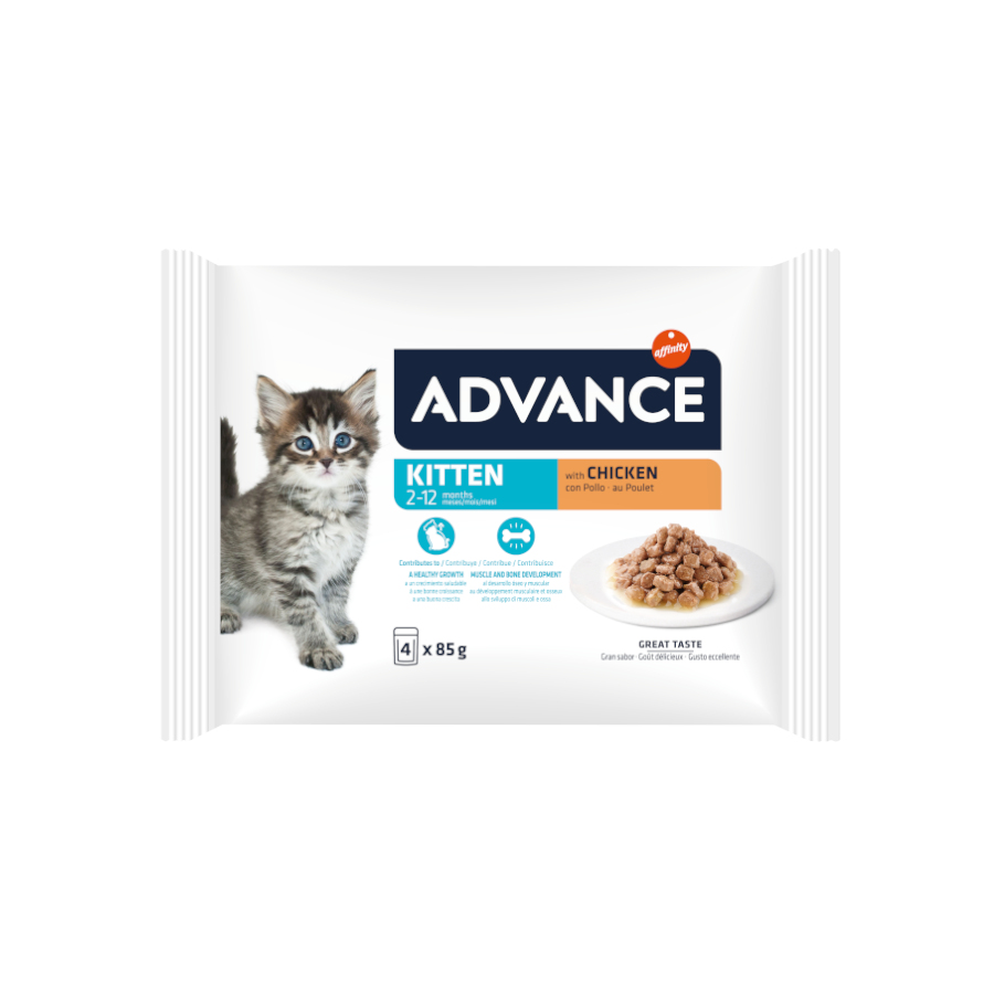 Sachê de 85g de ração Advance Kitten sabor frango ao molho para gatinhos.