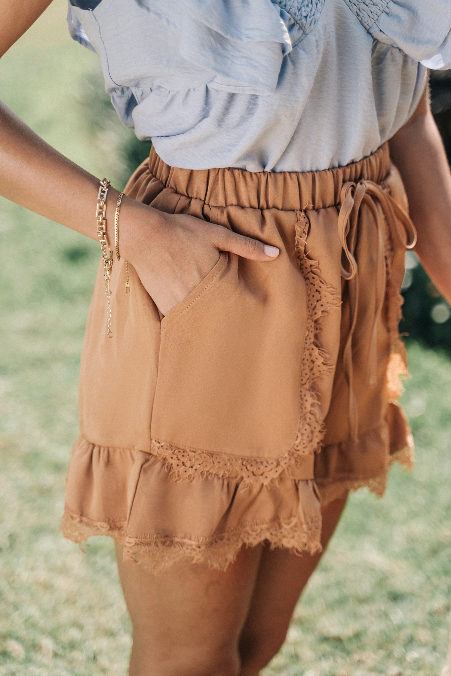 Short en dentelle à jambe évasée orange brûlé