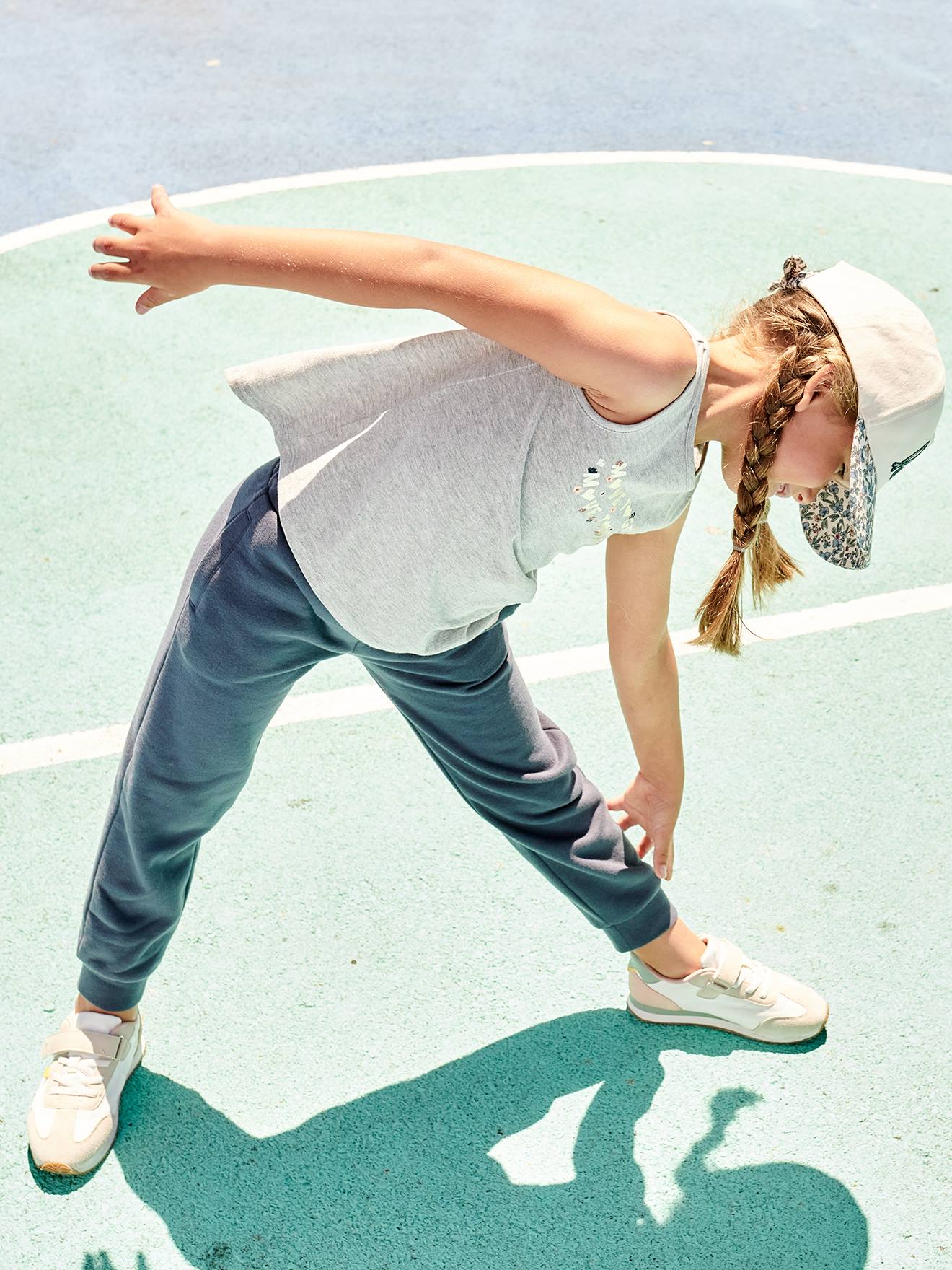 Camiseta esportiva sem mangas cinza mescla para meninas