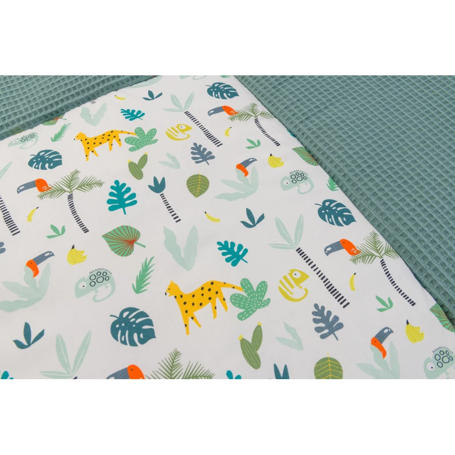 Ullenboom Krabbeldecke Waffelpique Motiv Salbeigrün Regenwald 140x140 cm