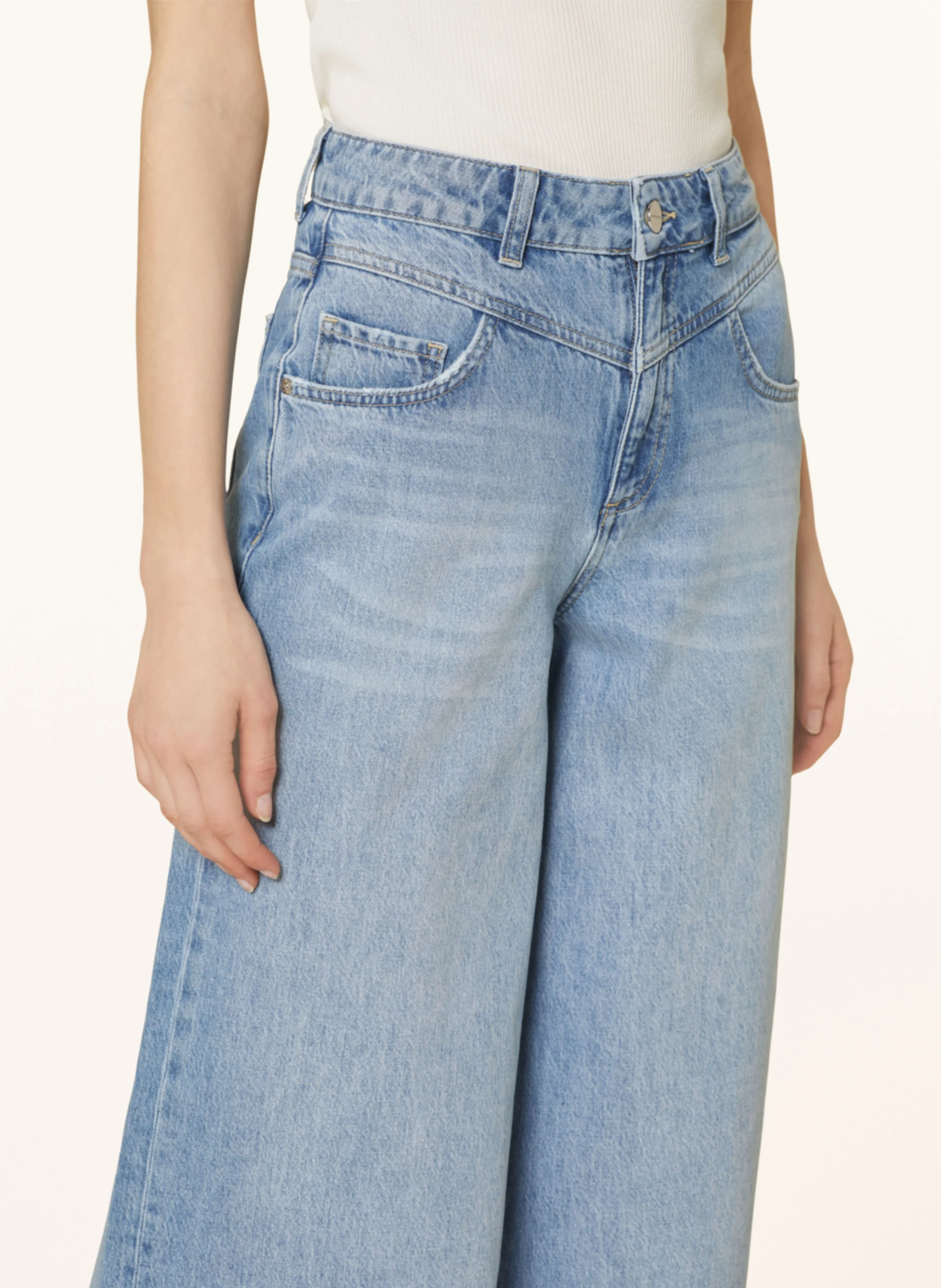 Rich & Royal Flared Jeans