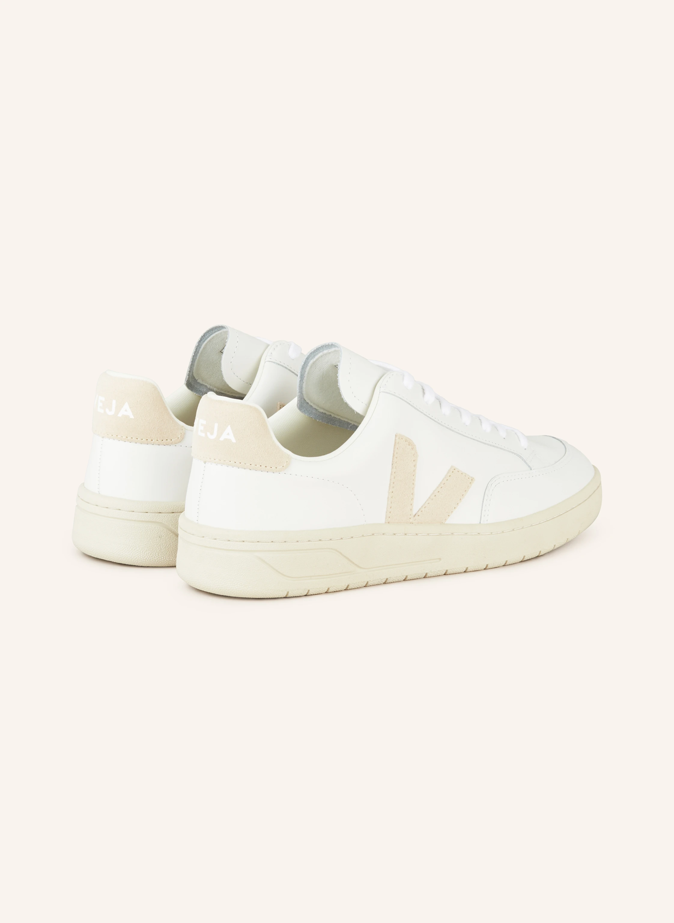 VEJA Sneaker V-12