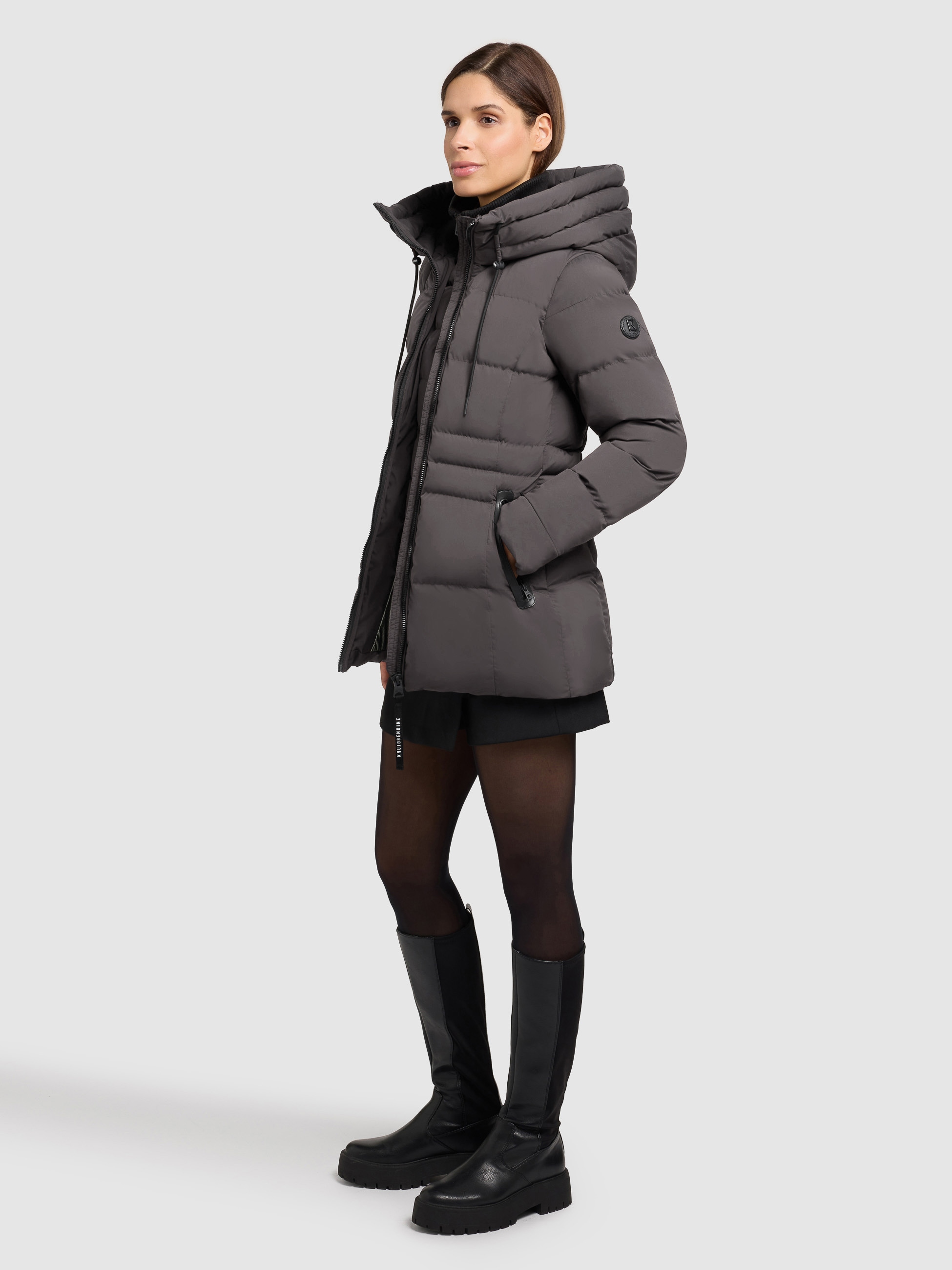 khujo Steppjacke »MATLA« mit Kapuze Reissverschlusstaschen mit Fleecefutter, eine Ärmeltasche