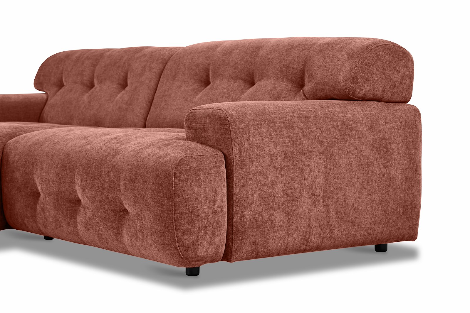 Bob sofa 1,5-seter med sjeselong venstre. Tekstil City 64 Rust med sorte ben.