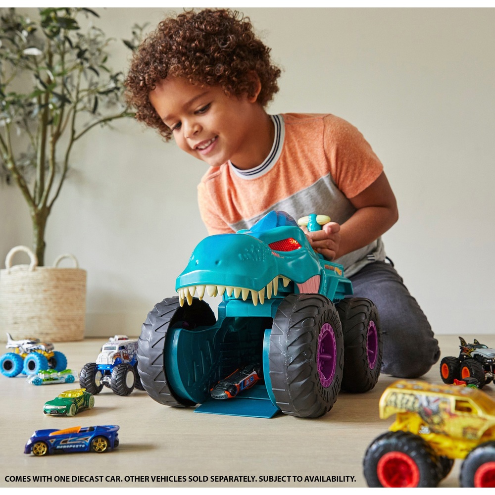 Hot Wheels Monster Trucks Car Chompin' Mega Wrex