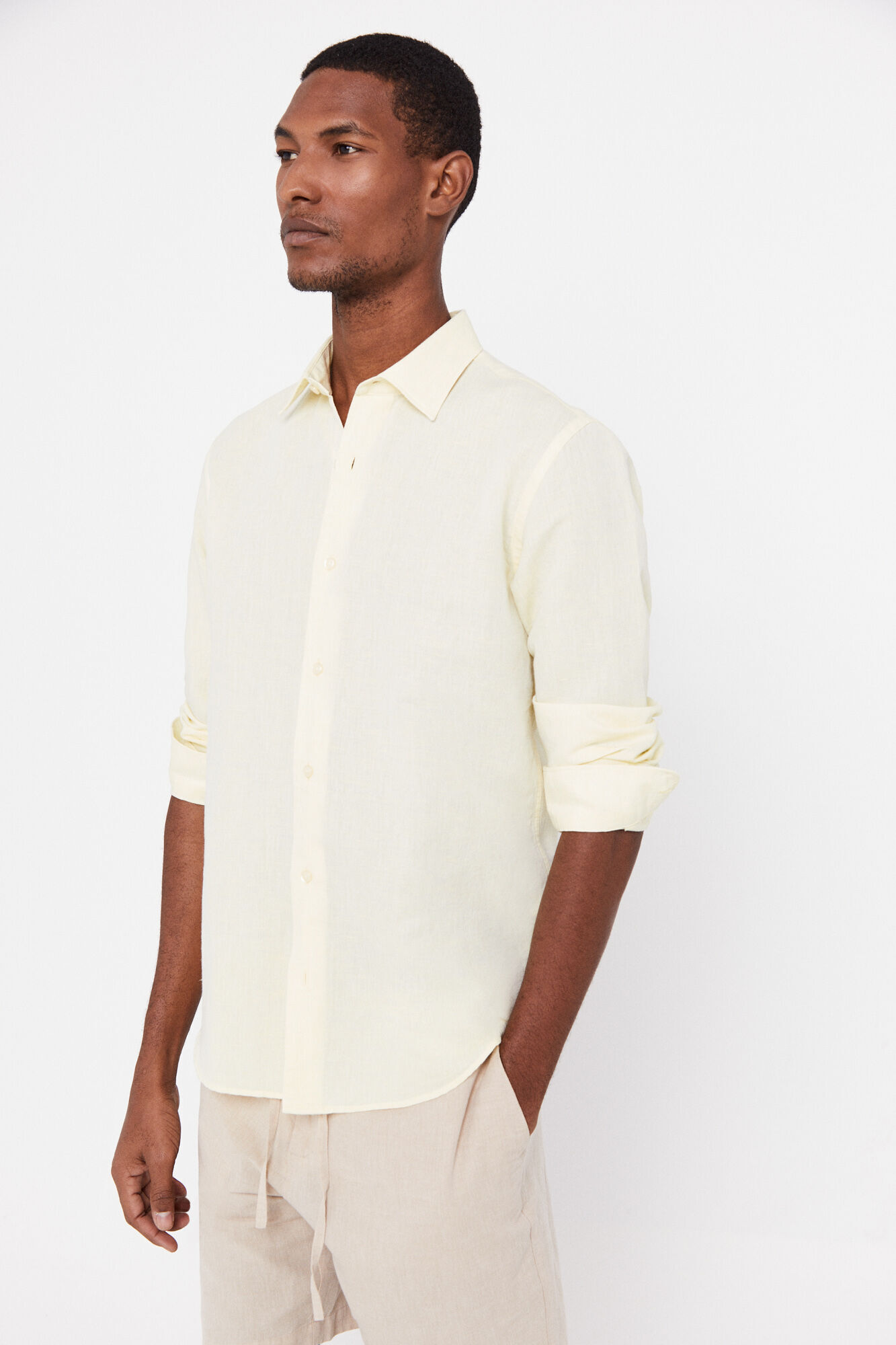 Camisa lisa de linho e algodão - Amarela