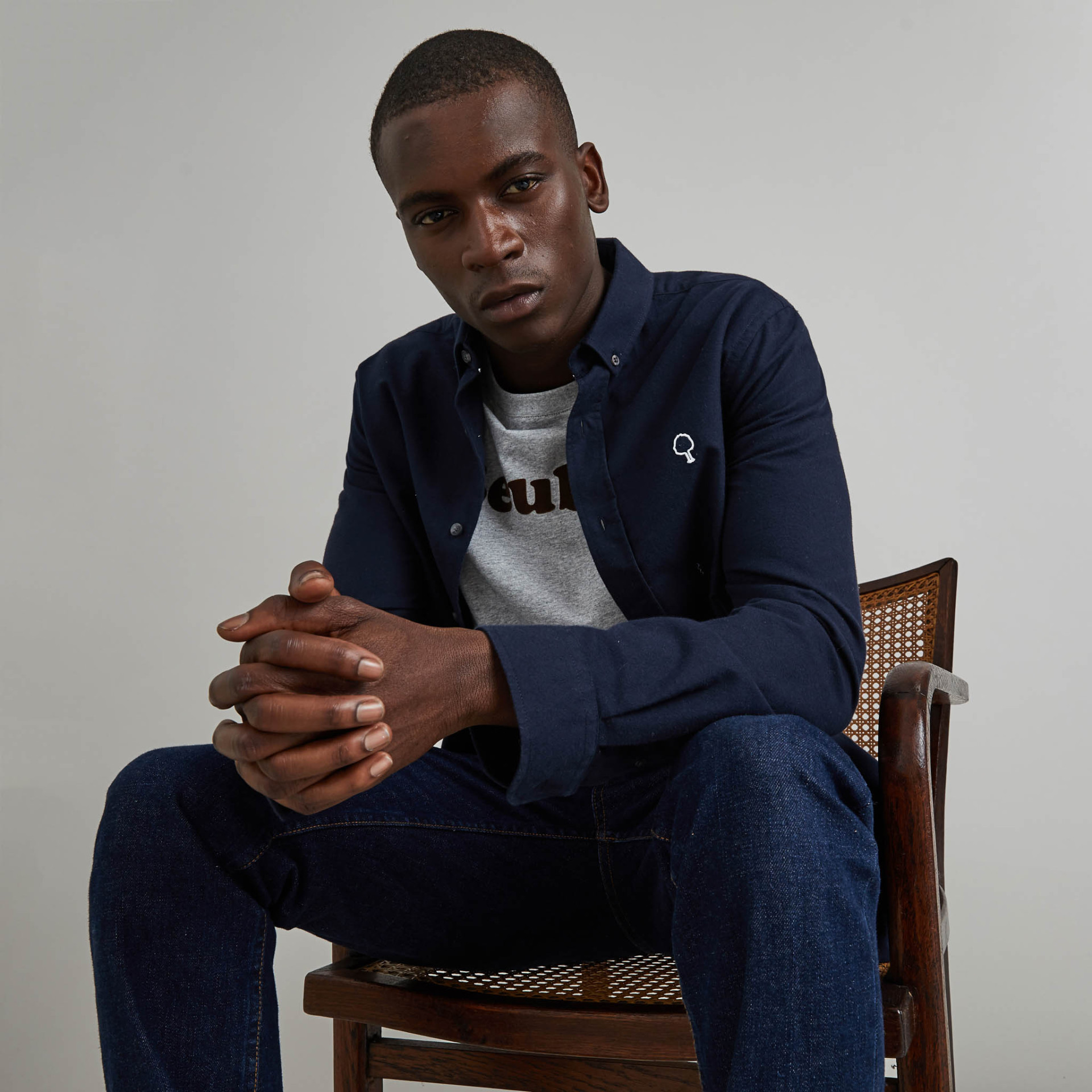 Chemise classique bleu marine coton - modèle Ivoy