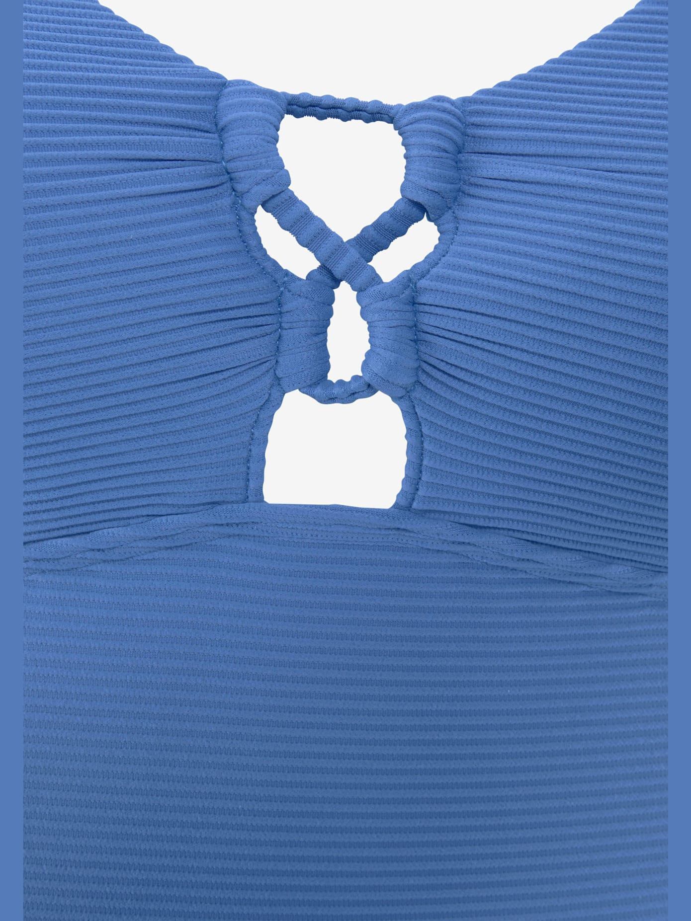 Maillot de bain tissu structuré élégant