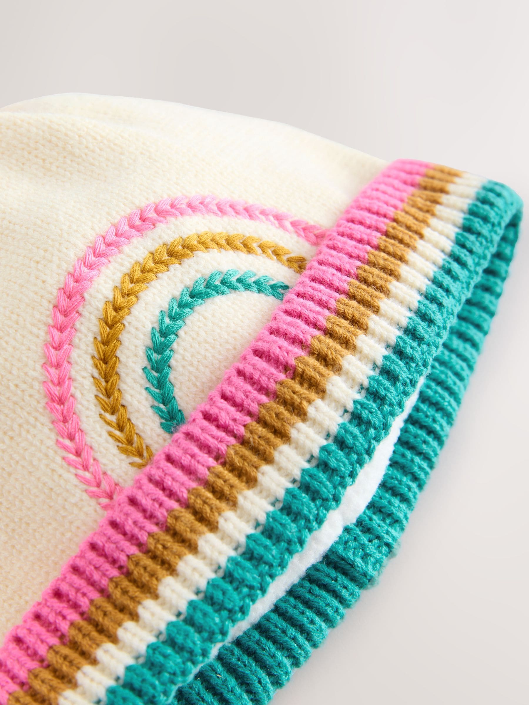 Cream Rainbow Embroidered - Gebreide babymuts met pompon (0 mnd-2 jr)