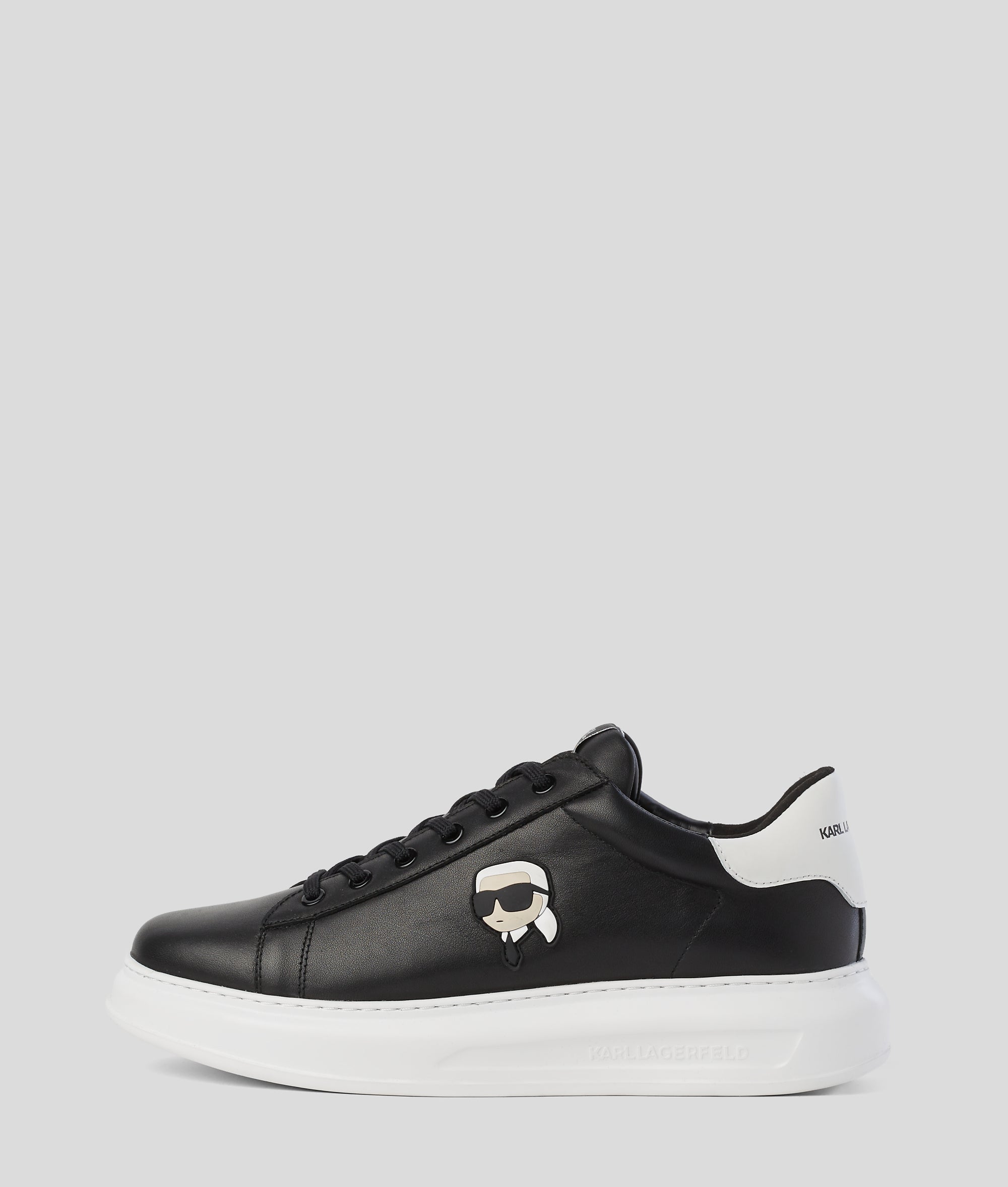 Ikon NFT kapri-sneakers
