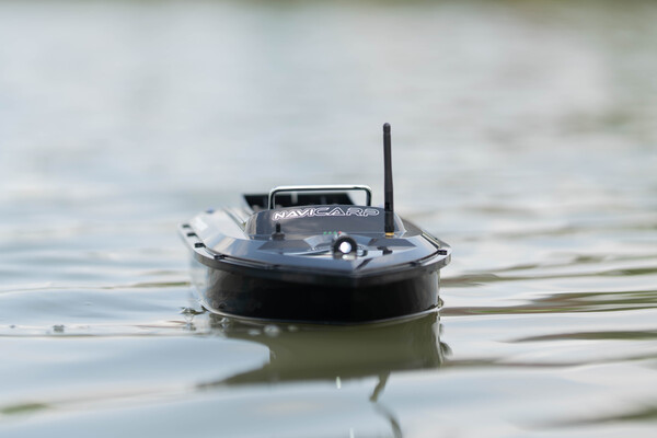 Bateau amorceur Navicarp Trooper