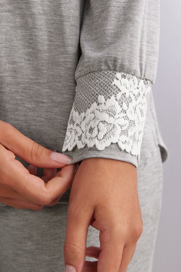 Camiseta modal com lindas flores