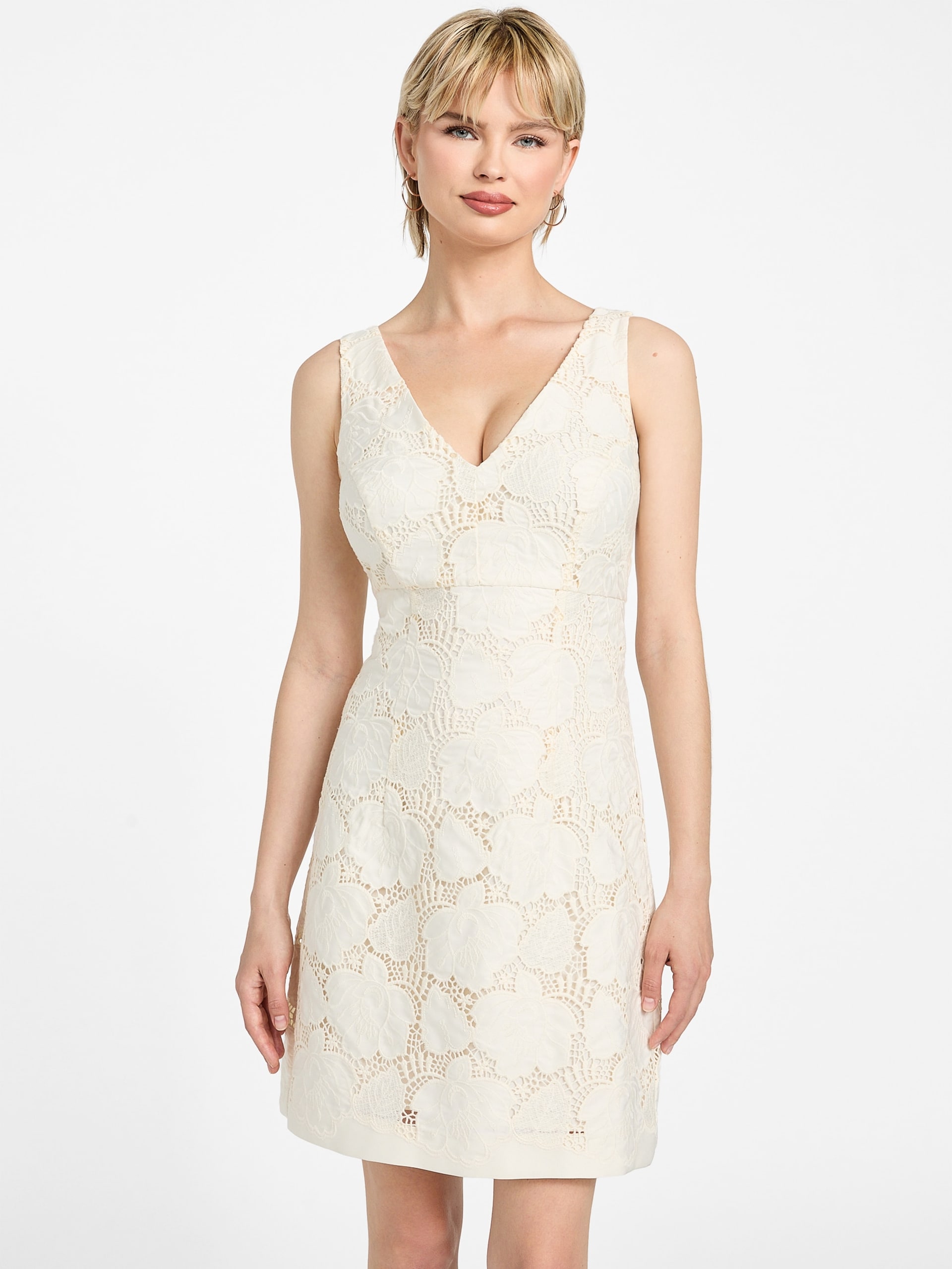 Vestido curto de renda Vega