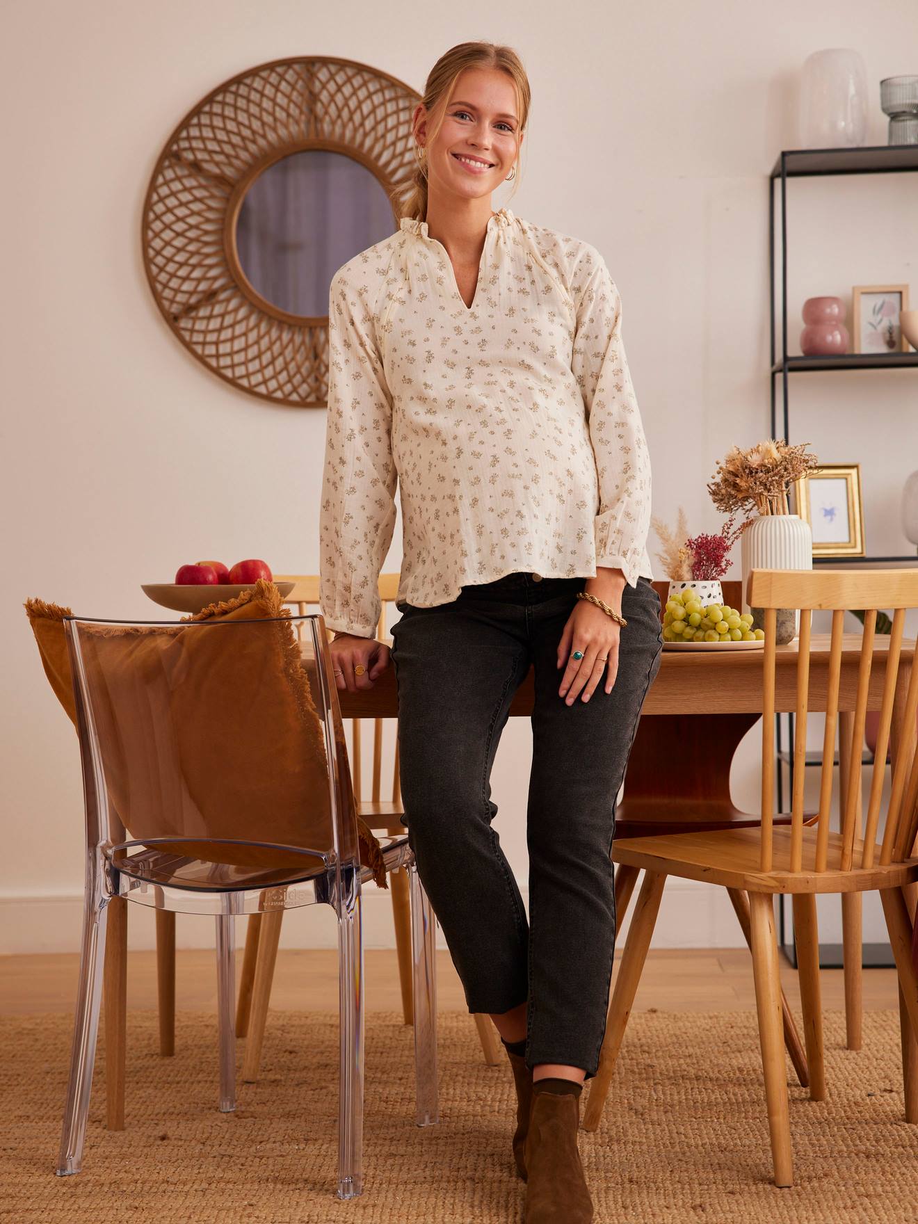 Blusa de chiffon de algodão estampada para gestantes e lactantes, branca clara, lisa com motivos.